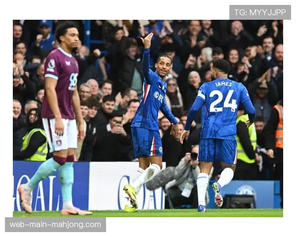 切尔西红牌危机再显：福法纳染红导致十人作战补时失分战术教训